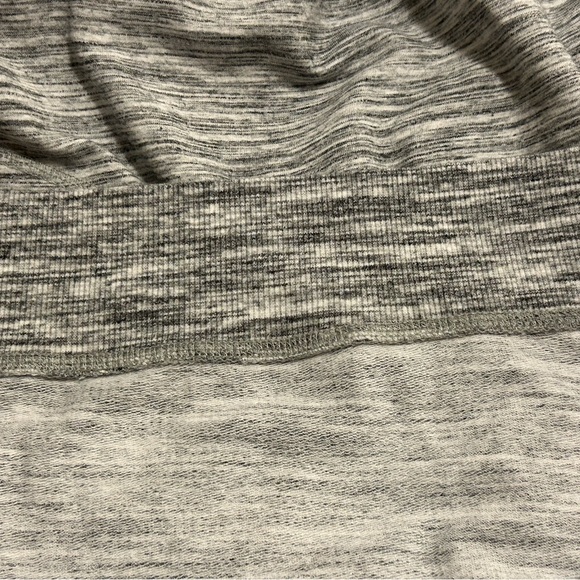 Off Delia Gray Hooded Keyhole Sleeve Dress - Size M - Picture 7 of 12